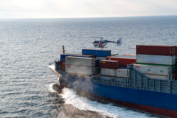 Viele Wege führen aufs Schiff.